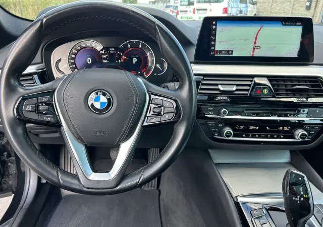 BMW Seria 5 520d Luxury Line