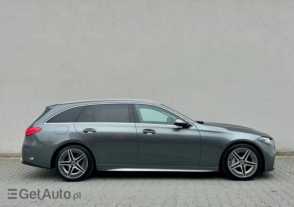 MERCEDES-BENZ Klasa C 220 d 9G-TRONIC AMG Line