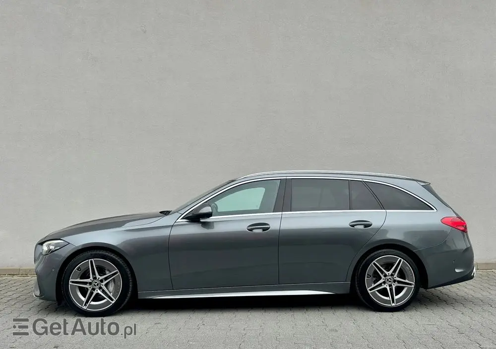 MERCEDES-BENZ Klasa C 220 d 9G-TRONIC AMG Line
