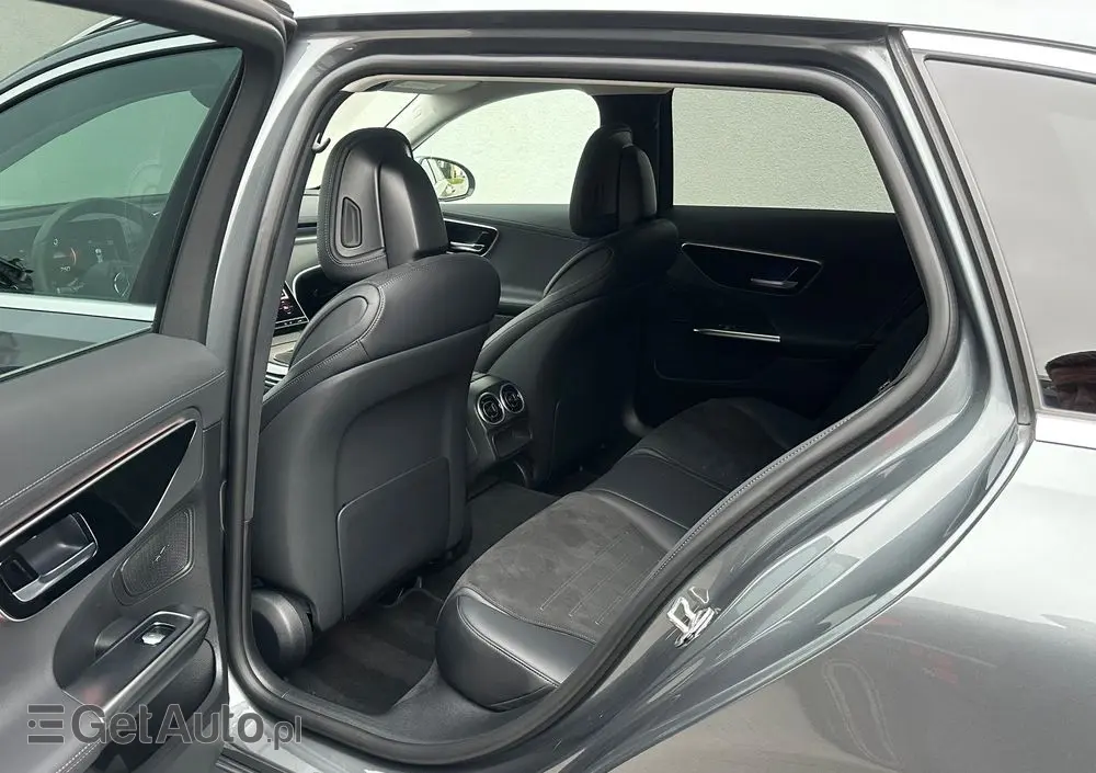MERCEDES-BENZ Klasa C 220 d 9G-TRONIC AMG Line
