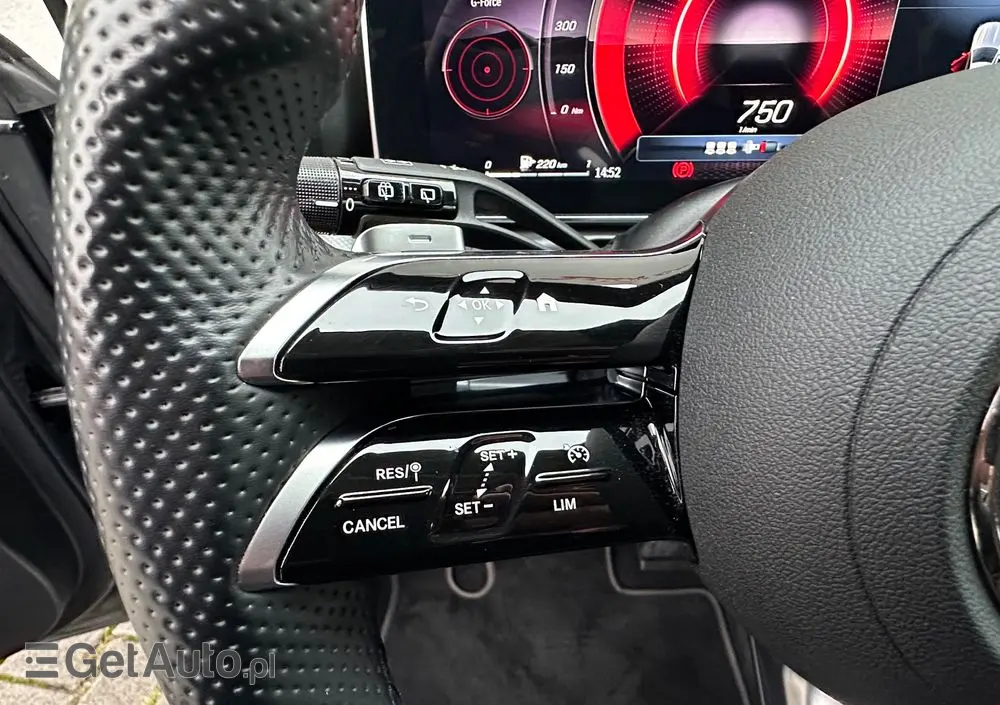 MERCEDES-BENZ Klasa C 220 d 9G-TRONIC AMG Line