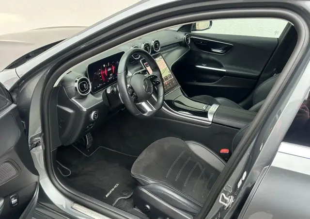 MERCEDES-BENZ Klasa C 220 d 9G-TRONIC AMG Line