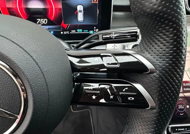 MERCEDES-BENZ Klasa C 220 d 9G-TRONIC AMG Line