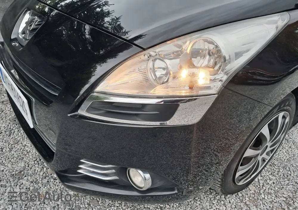 PEUGEOT 5008 1.6 HDi Active