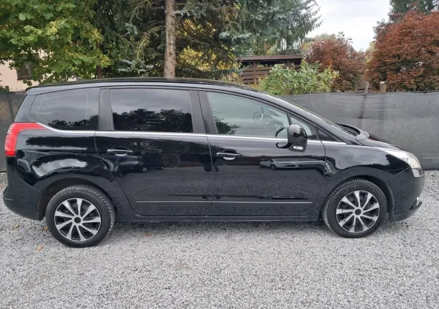 PEUGEOT 5008 1.6 HDi Active