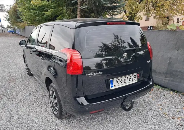 PEUGEOT 5008 1.6 HDi Active