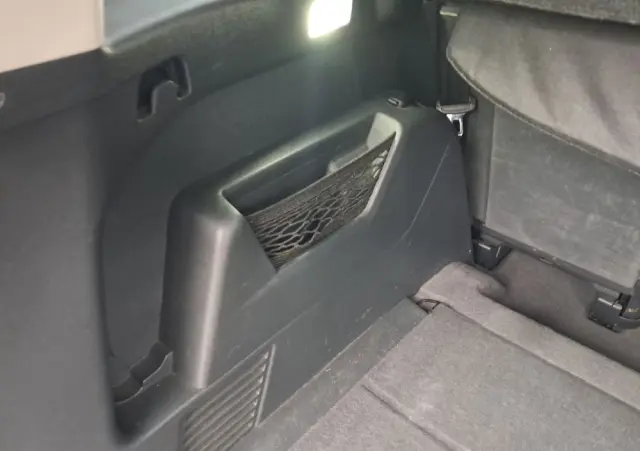 PEUGEOT 5008 1.6 HDi Active