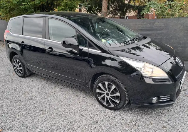 PEUGEOT 5008 1.6 HDi Active