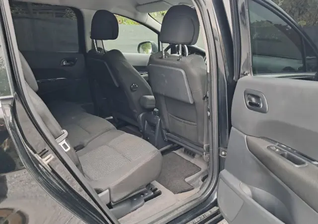 PEUGEOT 5008 1.6 HDi Active