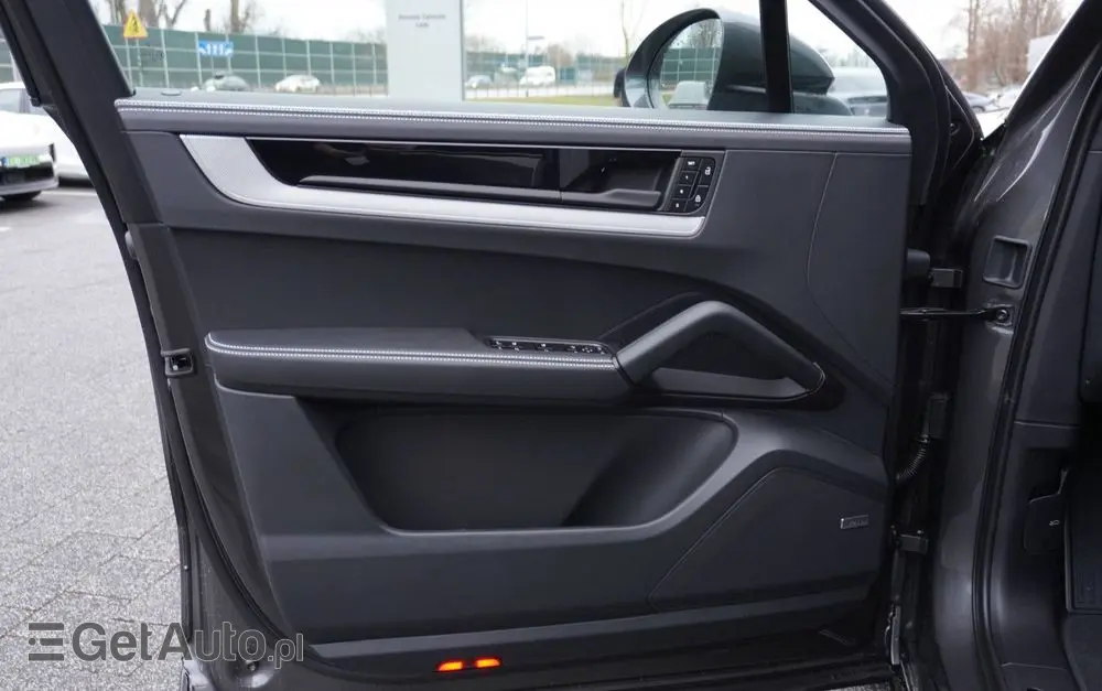 PORSCHE Cayenne Coupe S