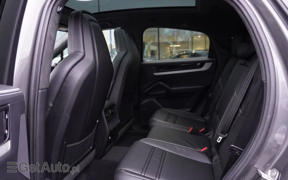 PORSCHE Cayenne Coupe S