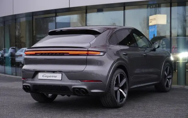 PORSCHE Cayenne Coupe S
