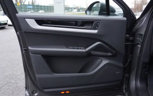 PORSCHE Cayenne Coupe S