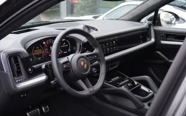 PORSCHE Cayenne Coupe S