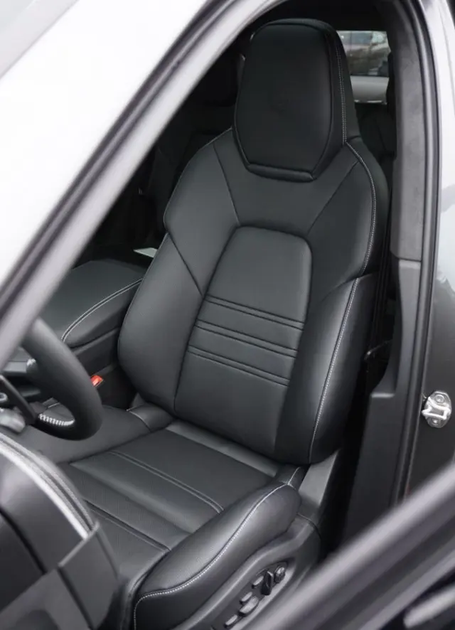 PORSCHE Cayenne Coupe S