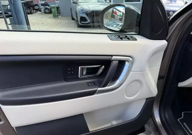 LAND ROVER Discovery Sport 2.0 TD4 HSE Luxury