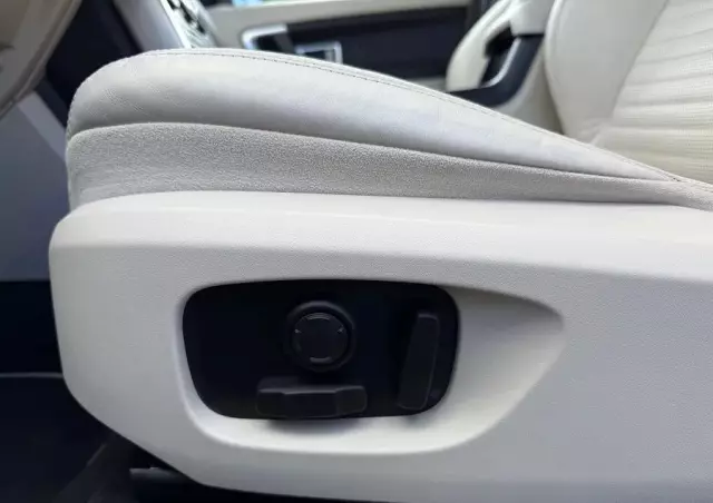 LAND ROVER Discovery Sport 2.0 TD4 HSE Luxury