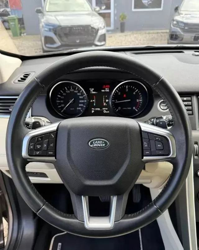 LAND ROVER Discovery Sport 2.0 TD4 HSE Luxury