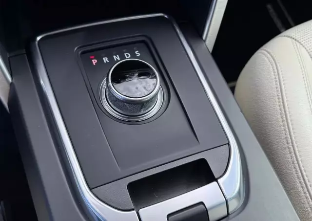 LAND ROVER Discovery Sport 2.0 TD4 HSE Luxury