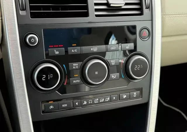 LAND ROVER Discovery Sport 2.0 TD4 HSE Luxury