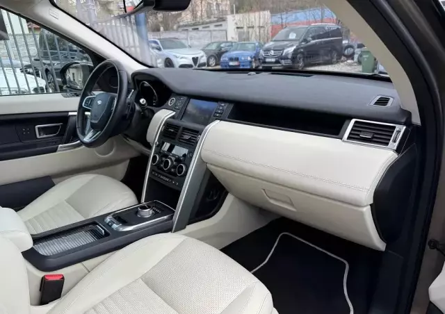 LAND ROVER Discovery Sport 2.0 TD4 HSE Luxury