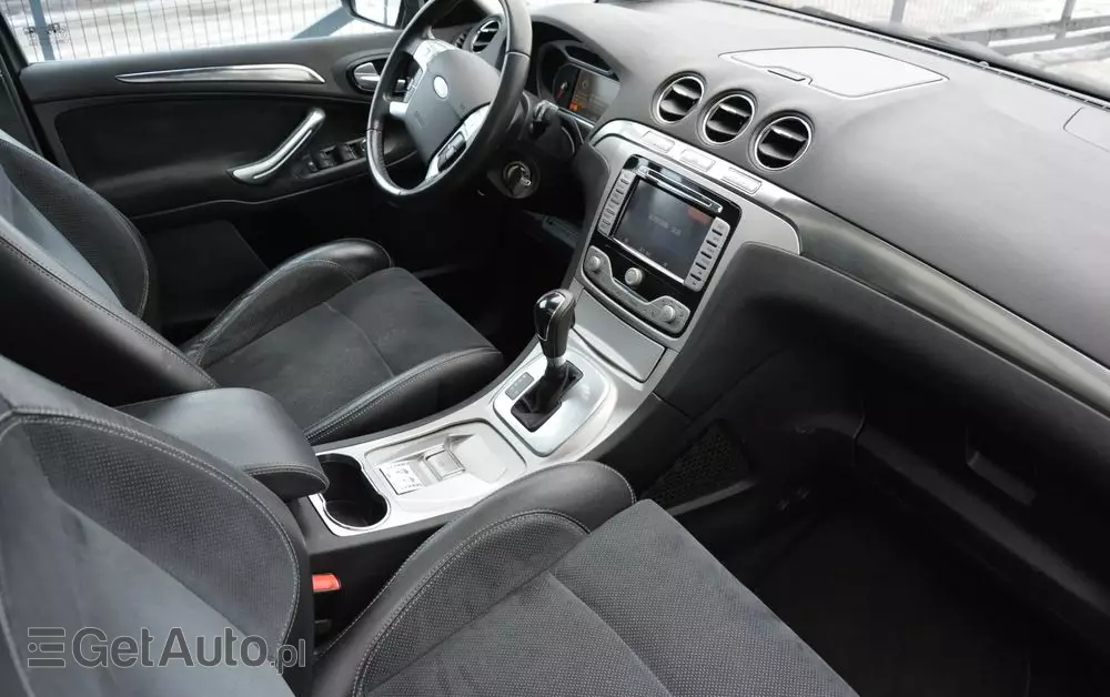 FORD S-Max 2.0 TDCi DPF Titanium