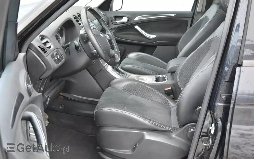 FORD S-Max 2.0 TDCi DPF Titanium