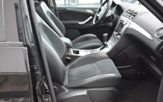 FORD S-Max 2.0 TDCi DPF Titanium