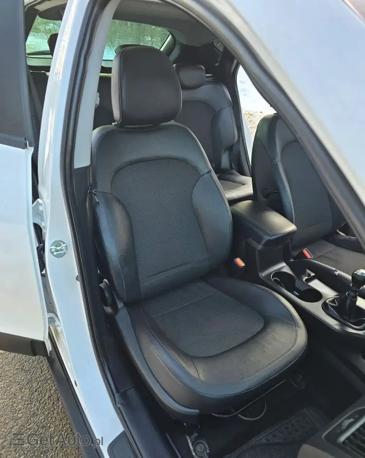 HYUNDAI Ix35 1.7 CRDi Premium 2WD