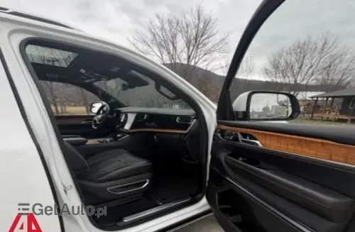 JEEP Grand Wagoneer 