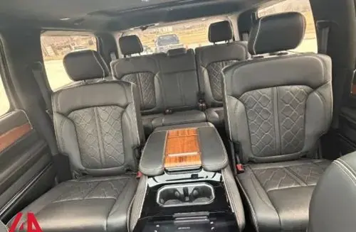 JEEP Grand Wagoneer 