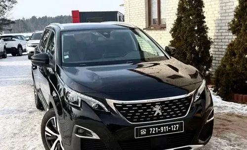 PEUGEOT 5008 