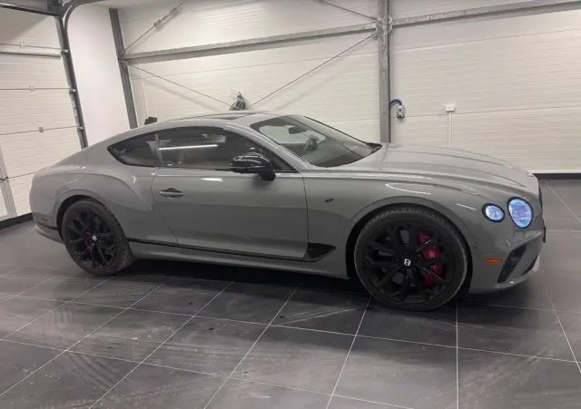 BENTLEY Continental GT V8