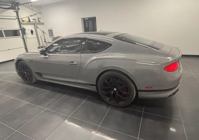 BENTLEY Continental GT V8