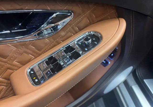 BENTLEY Continental GT V8