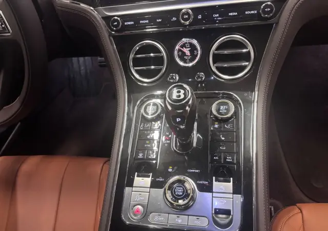 BENTLEY Continental GT V8