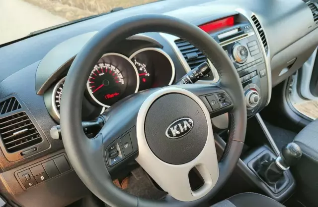 KIA Venga 1.4 16V (90 KM)