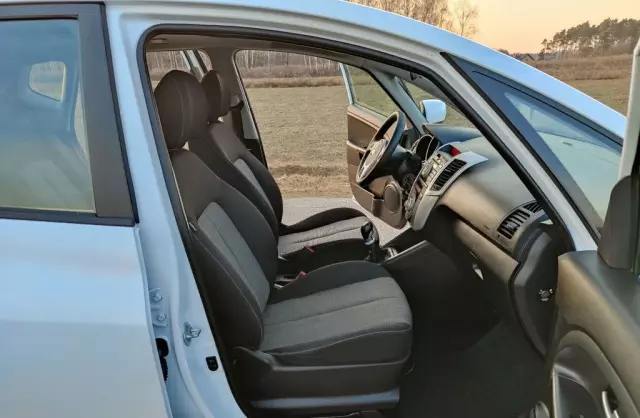 KIA Venga 1.4 16V (90 KM)