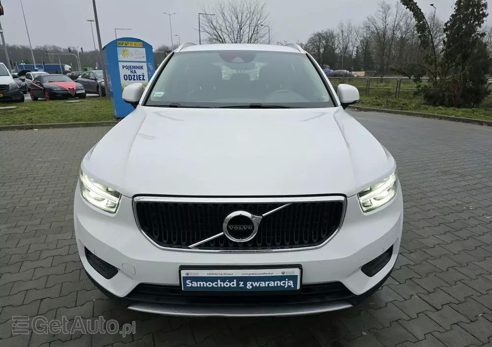 VOLVO XC 40 D4 AWD Momentum