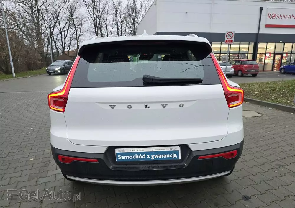 VOLVO XC 40 D4 AWD Momentum