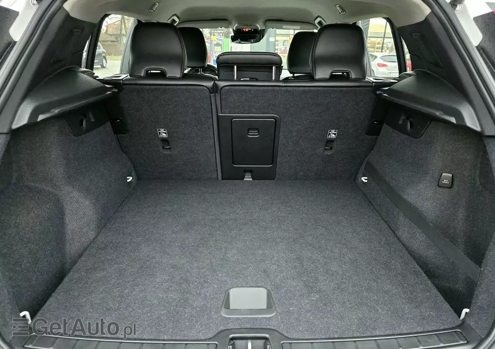 VOLVO XC 40 D4 AWD Momentum