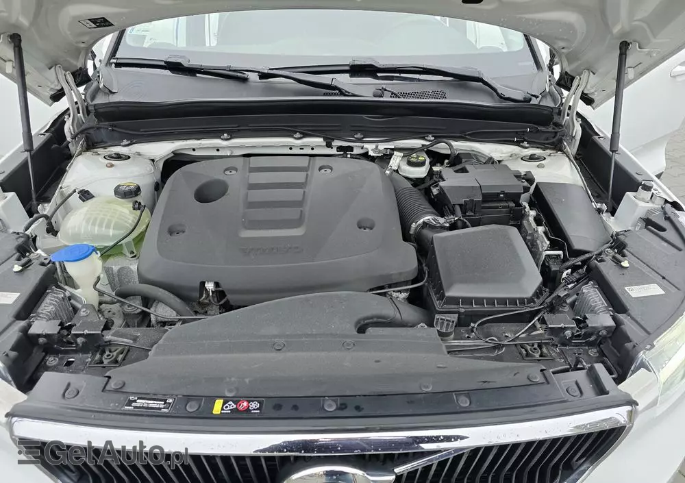 VOLVO XC 40 D4 AWD Momentum