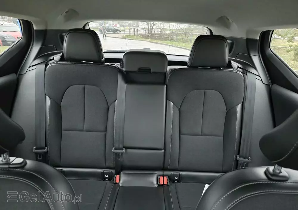 VOLVO XC 40 D4 AWD Momentum