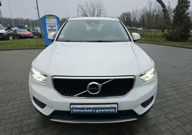 VOLVO XC 40 D4 AWD Momentum