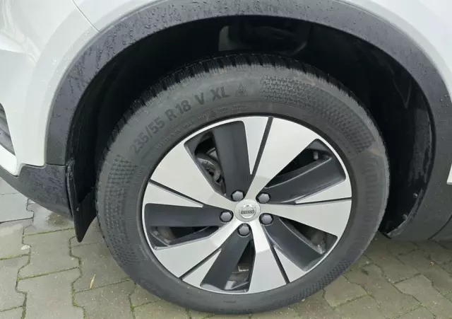 VOLVO XC 40 D4 AWD Momentum