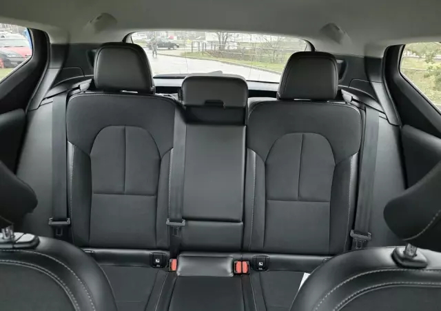 VOLVO XC 40 D4 AWD Momentum