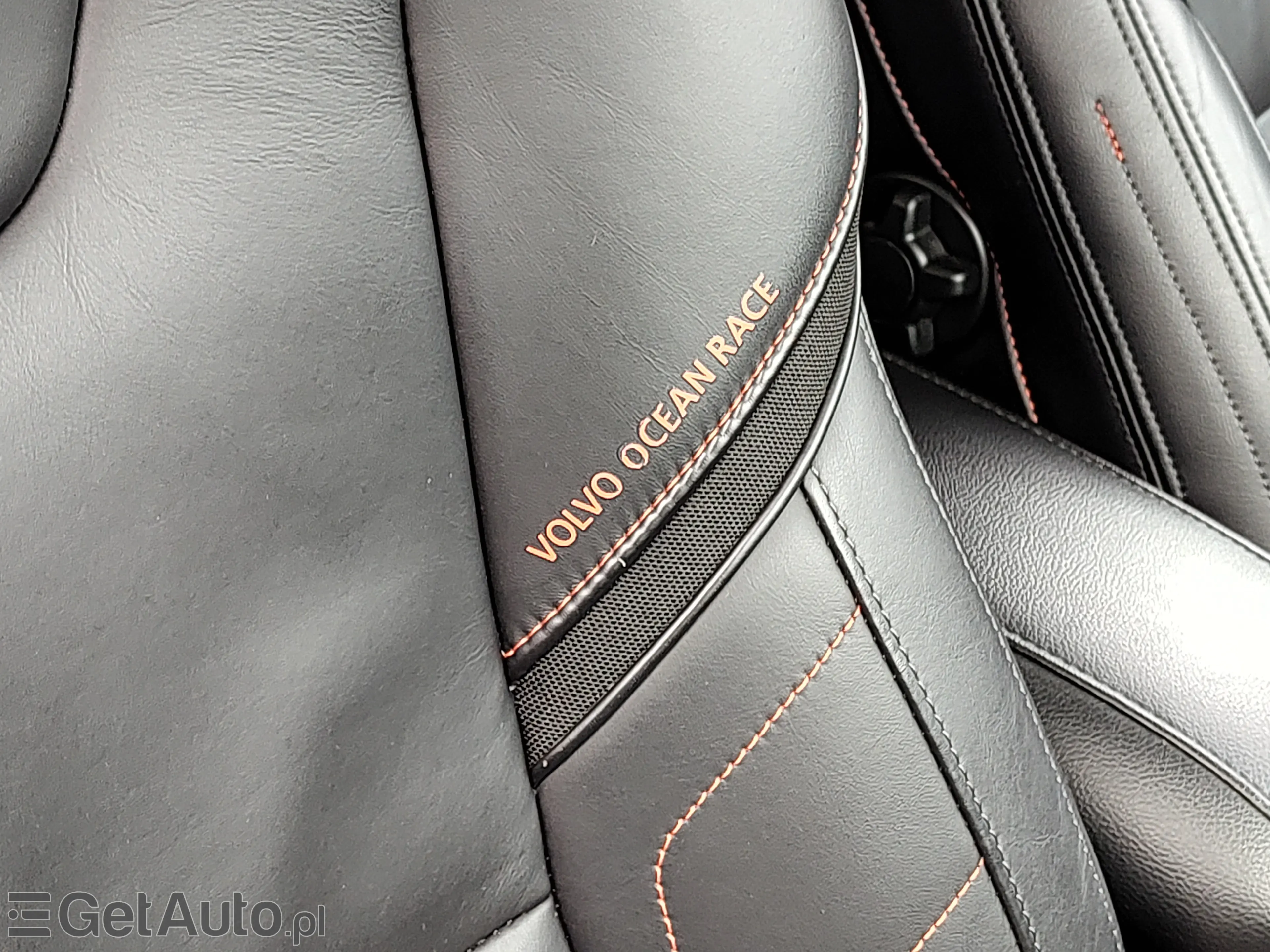 VOLVO V40 Kinetic Ocean Race