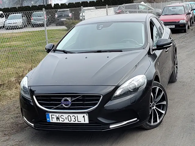 VOLVO V40 Kinetic Ocean Race