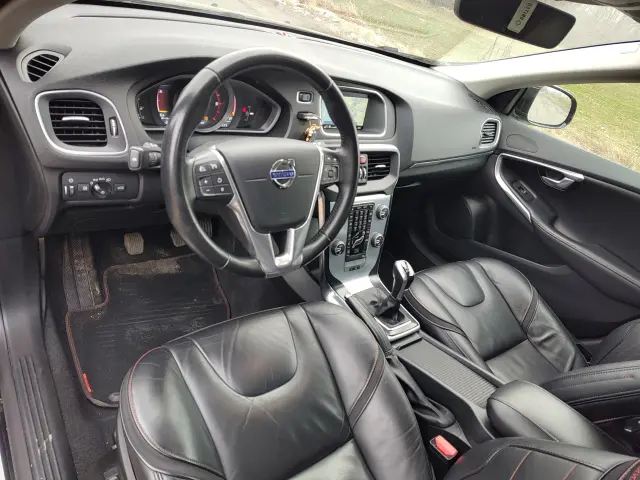 VOLVO V40 Kinetic Ocean Race