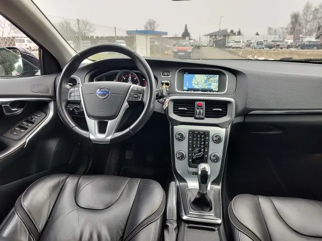 VOLVO V40 Kinetic Ocean Race